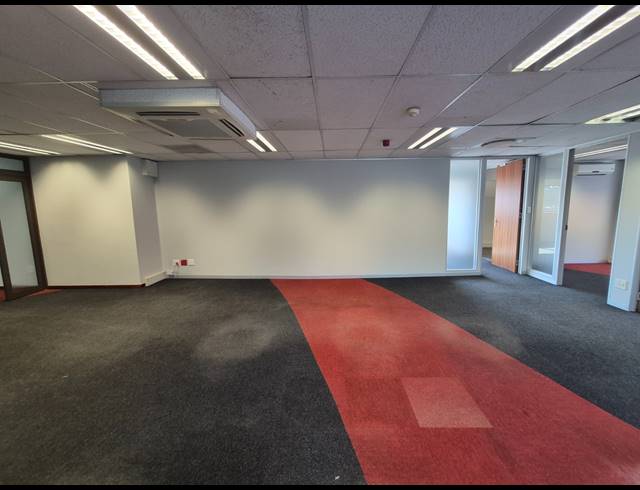 324M² OFFICE TO LET IN WOODMEAD